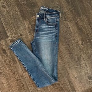 High-waisted jegging